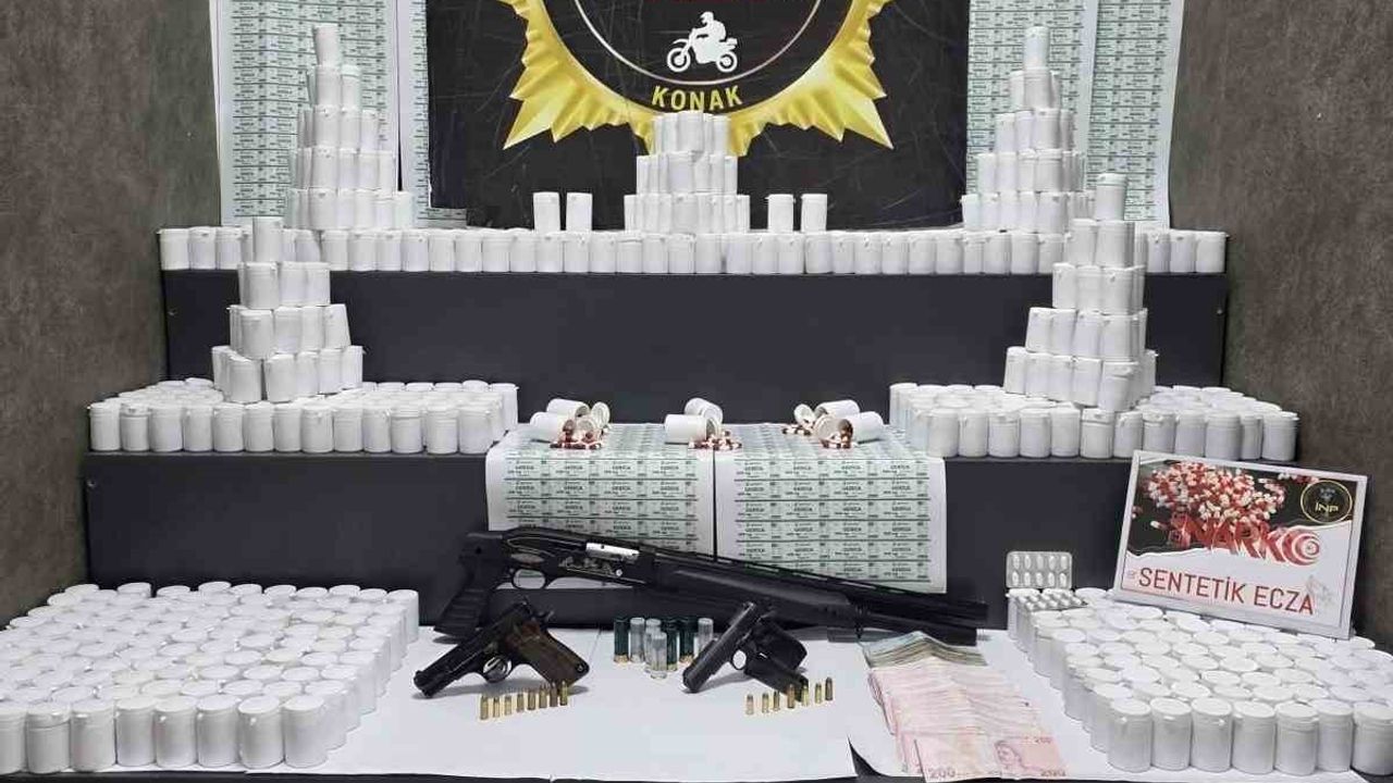 İzmir Konak’ta Uyuşturucu Operasyonu: 108 bin 472 Adet Sentetik Ecza Ele Geçirildi