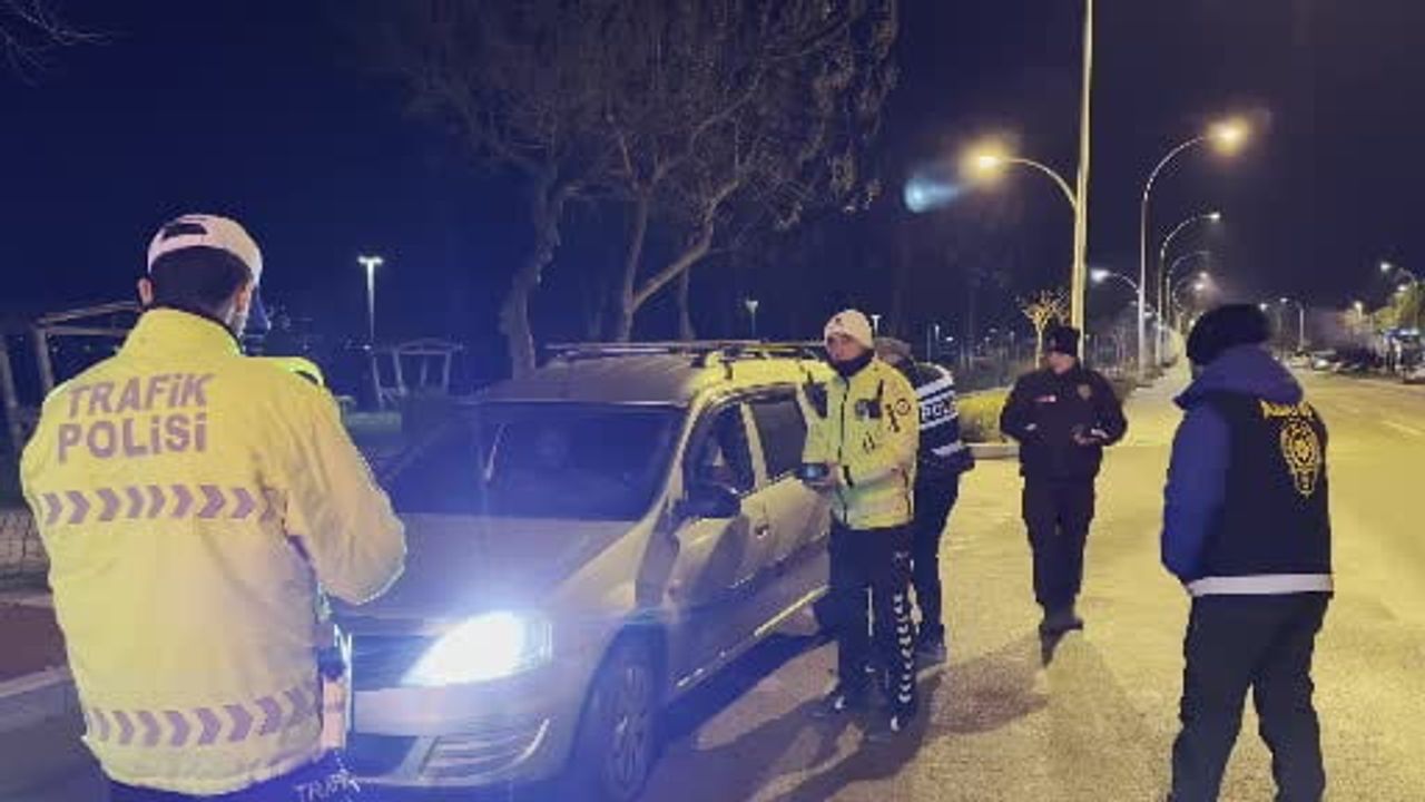 İznik’te Yılbaşı Gecesi Huzur ve Trafik Denetimi — Yaklaşık 500 Araç Sorgulandı