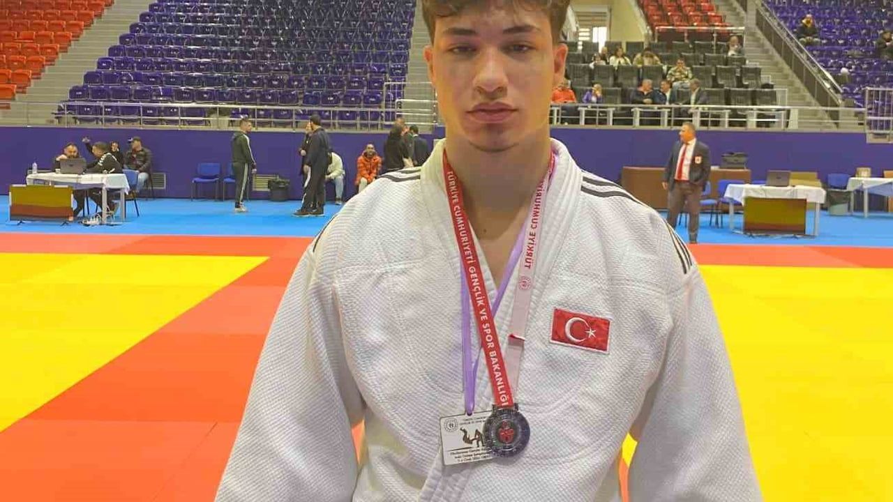 Judo'da Manisa Gururu: Emin Levent Yelkenci Türkiye İkincisi