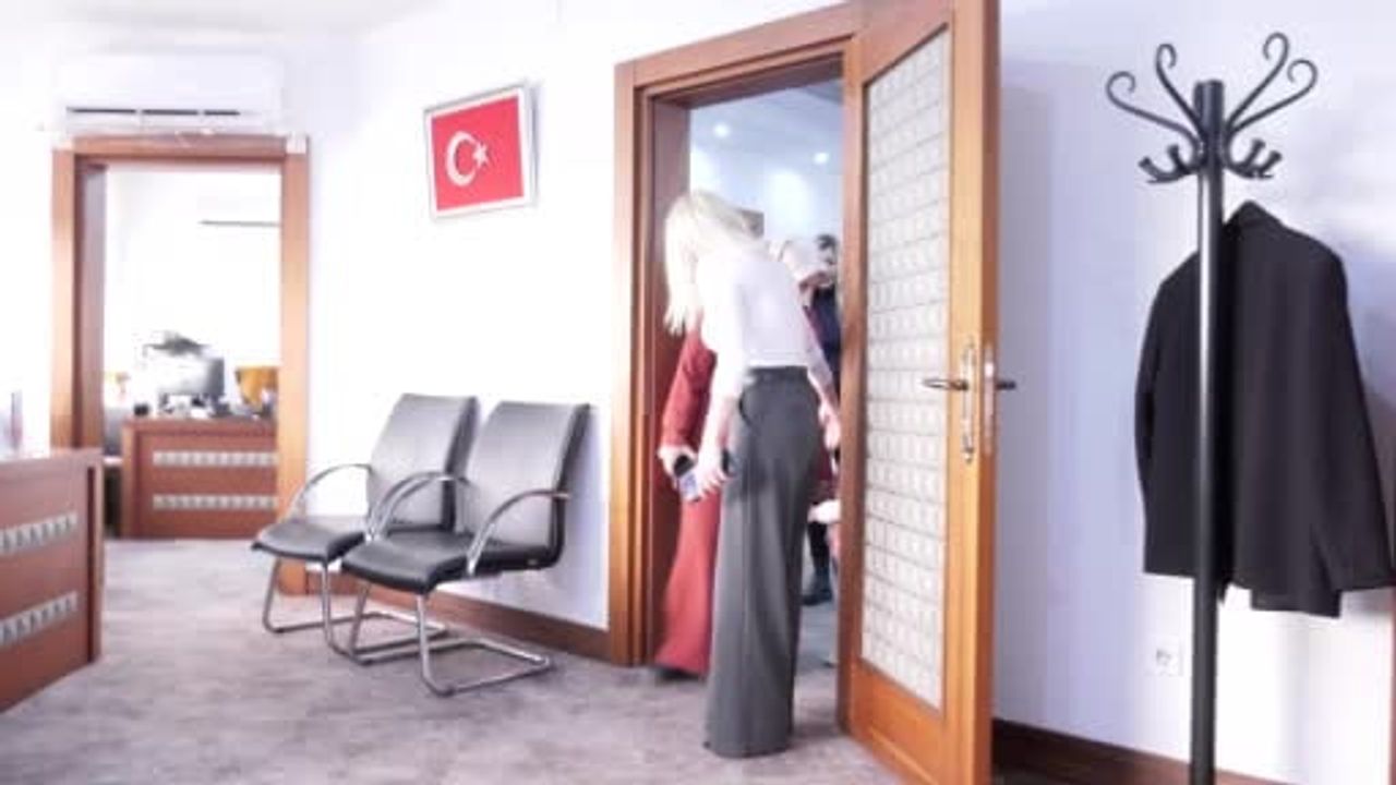 Kadavradan rahim nakliyle doğan Özlenen, Rektör Özlenen Özkan’ı ziyaret etti