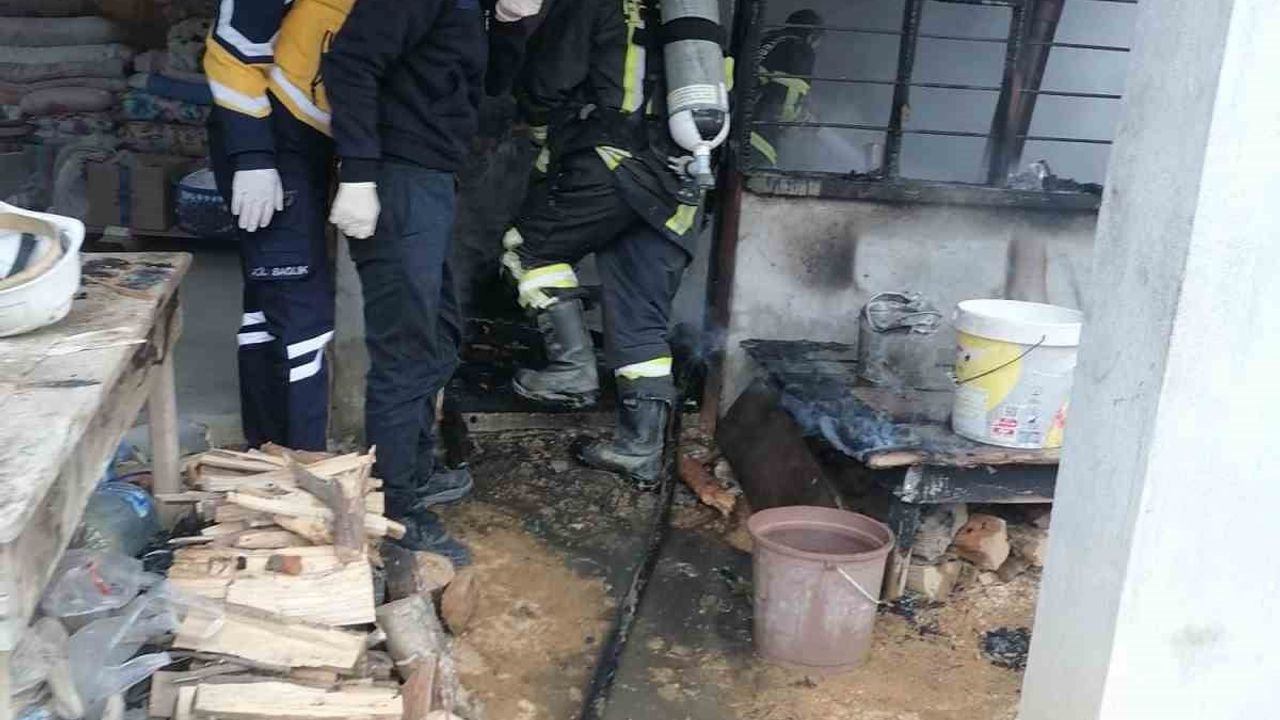 Kadirli'de Ev Yangını: 75 Yaşındaki Hilal Sofuoğlu Yaşamını Yitirdi