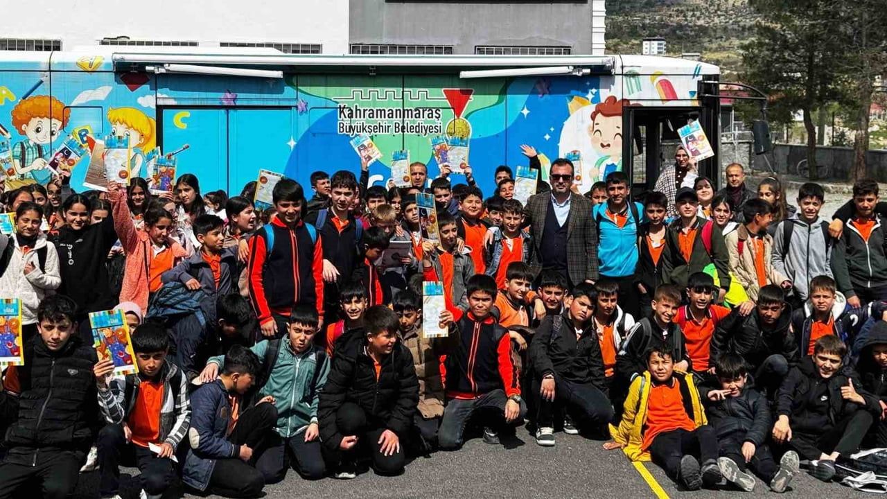 Kahramanmaraş Mobil Çocuk Kütüphanesi 2025'te Kırsala Kitap Taşıdı