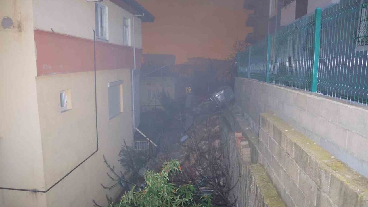 Kahramanmaraş'ta İstinat Duvarı Çöktü: 25 Kişi Tahliye Edildi