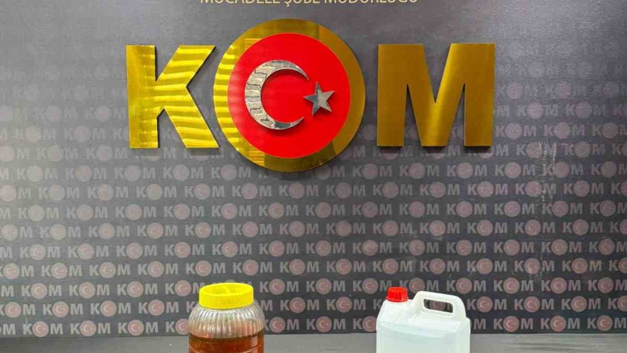 Kahramanmaraş'ta Kaçakçılık Operasyonu: 2 Gözaltı, 12 Cep Telefonu ve Alkol Ele Geçirildi