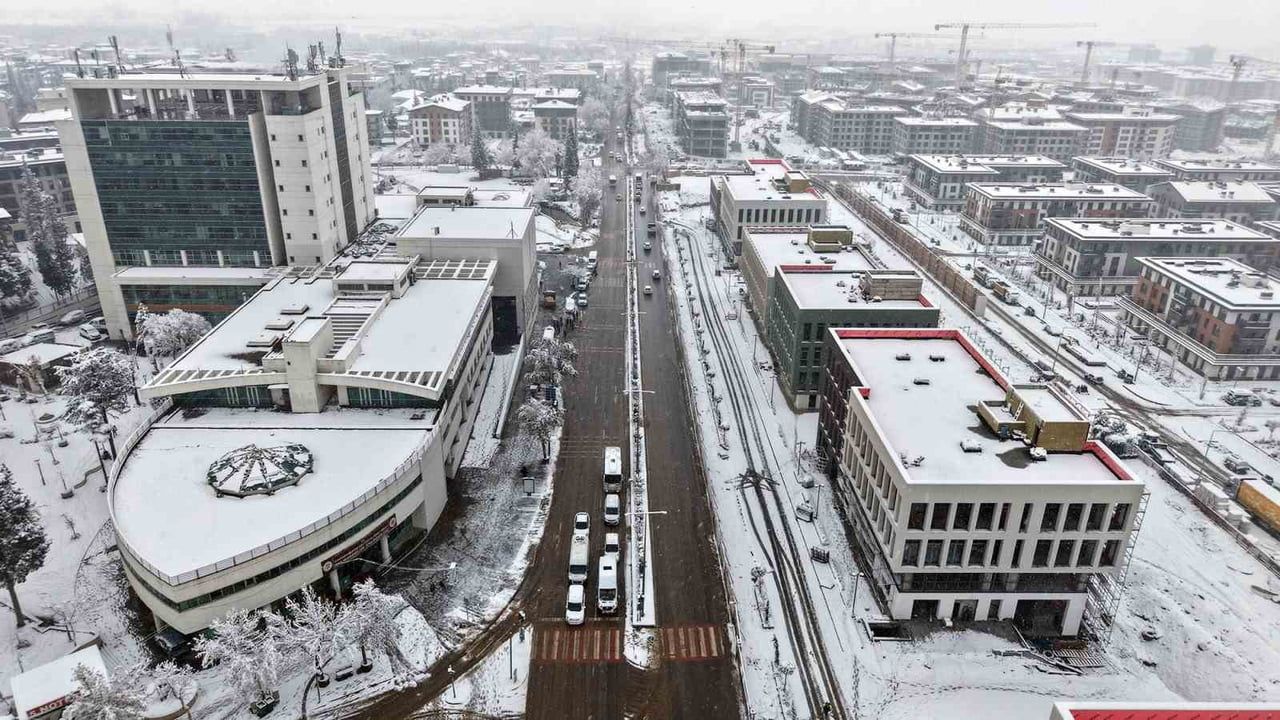 Kahramanmaraş'ta Kar Tatili Uzadı — 2 Ocak Cuma Eğitime Ara