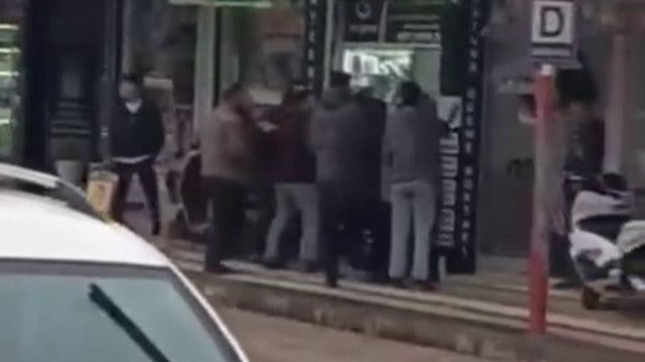 Kahta'da Silahlı ve Bıçaklı Kavga: 5 Yaralı