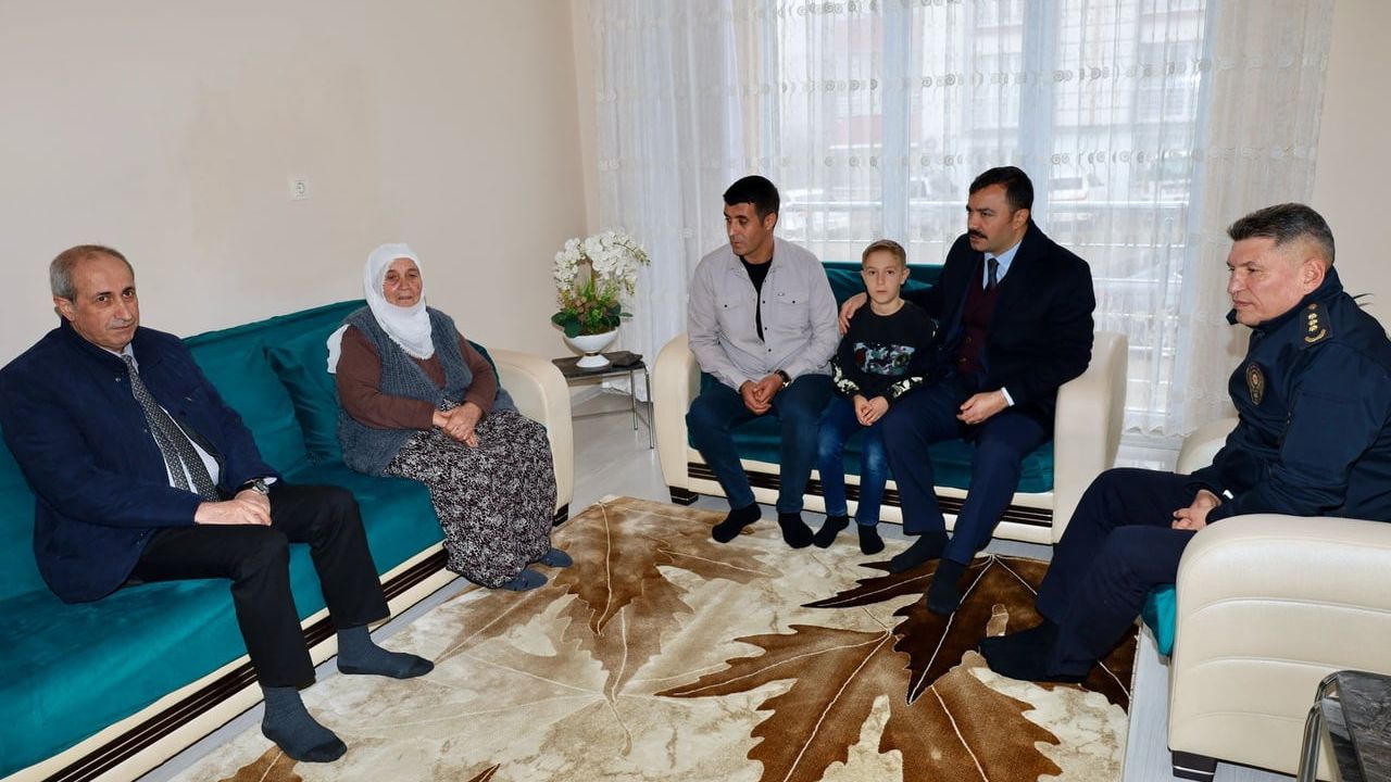 Kahta Kaymakamı Soysal’dan Şehit Ailelerine Anlamlı Ziyaret