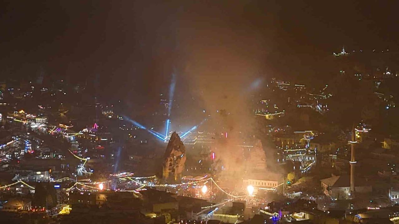 Kapadokya'da Yılbaşı Akını: 35 Bin Turistle Doldu