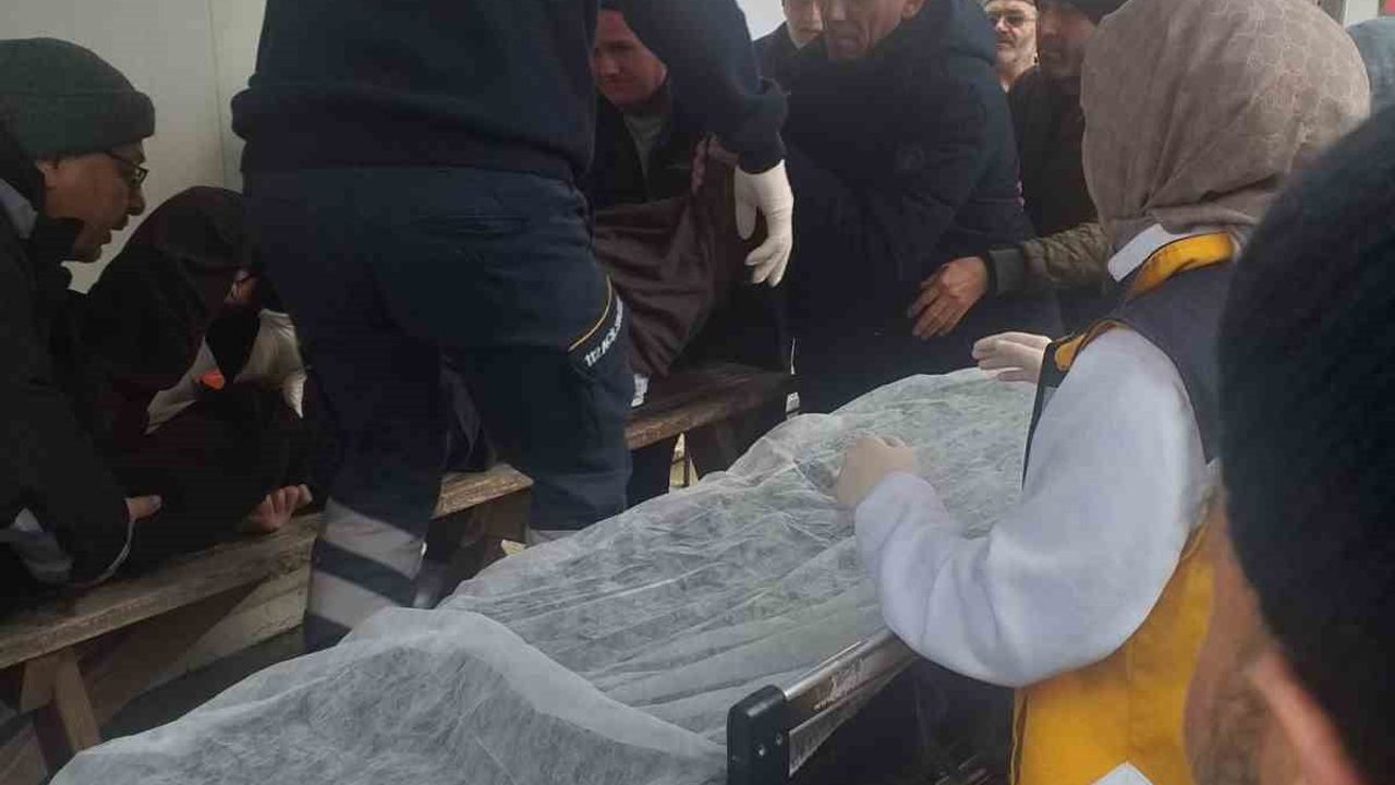 Kapaklı'da Cuma Namazında Fenalaşan F.Y. Hastanede Hayatını Kaybetti