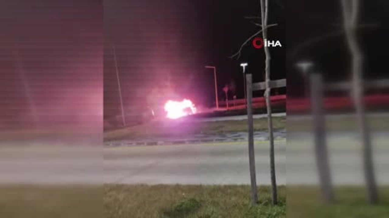 Kapaklı Devlet Hastanesi'nde Otomobil Yangını: Bulgaristan Plakalı Araç Kullanılamaz Hale Geldi