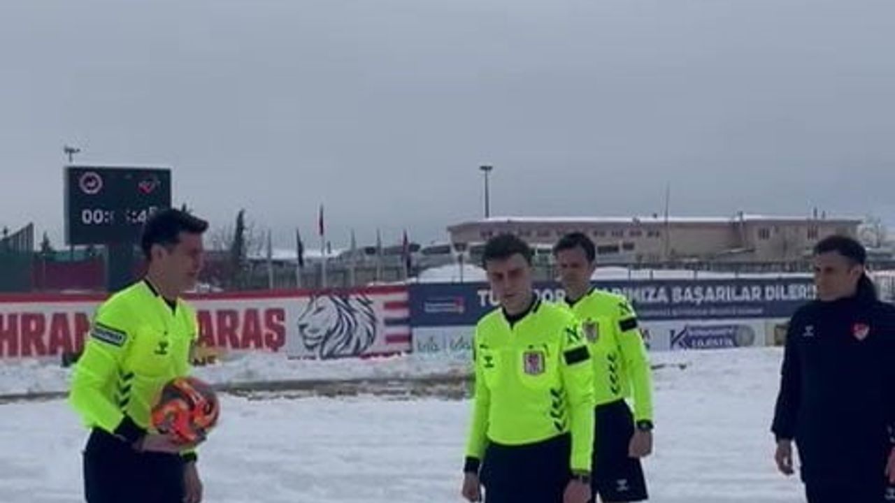 Kar Yağışı Nedeniyle Kahramanmaraş İstiklalspor - 1461 Trabzon FK Maçı Ertelendi
