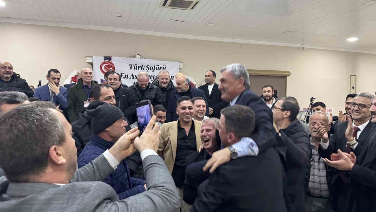 Karabük Şoförler ve Otomobilciler Odası'nda Cemal Topçu yeniden başkan seçildi