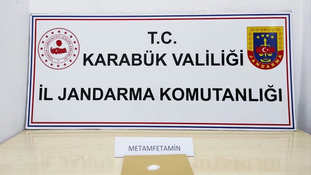 Karabük'te Jandarma Uyuşturucu Operasyonu: Çok Sayıda Sentetik Madde Ele Geçirildi