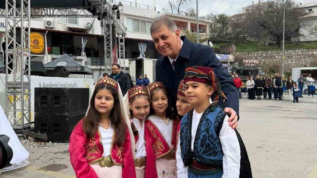 Karaburun'da Mis Kokulu 8. Nergis Festivali Başladı