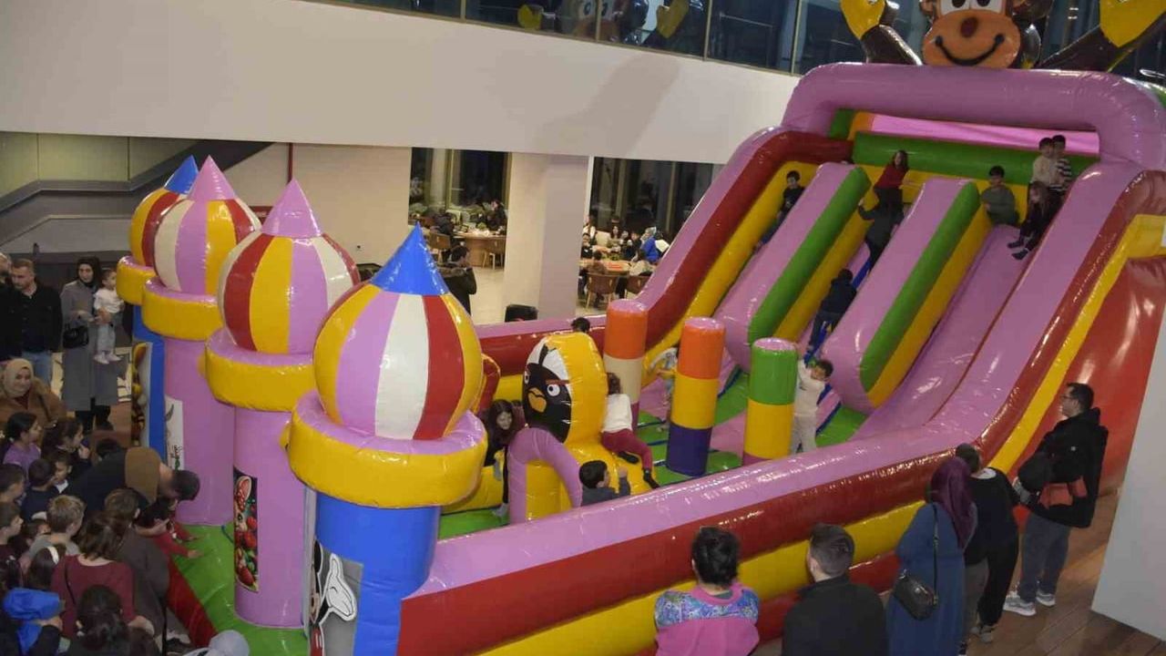 Karacabey'de Sömestr Coşkusu: Ergün Koç Kültür Merkezi'nde Çocuk Etkinlikleri