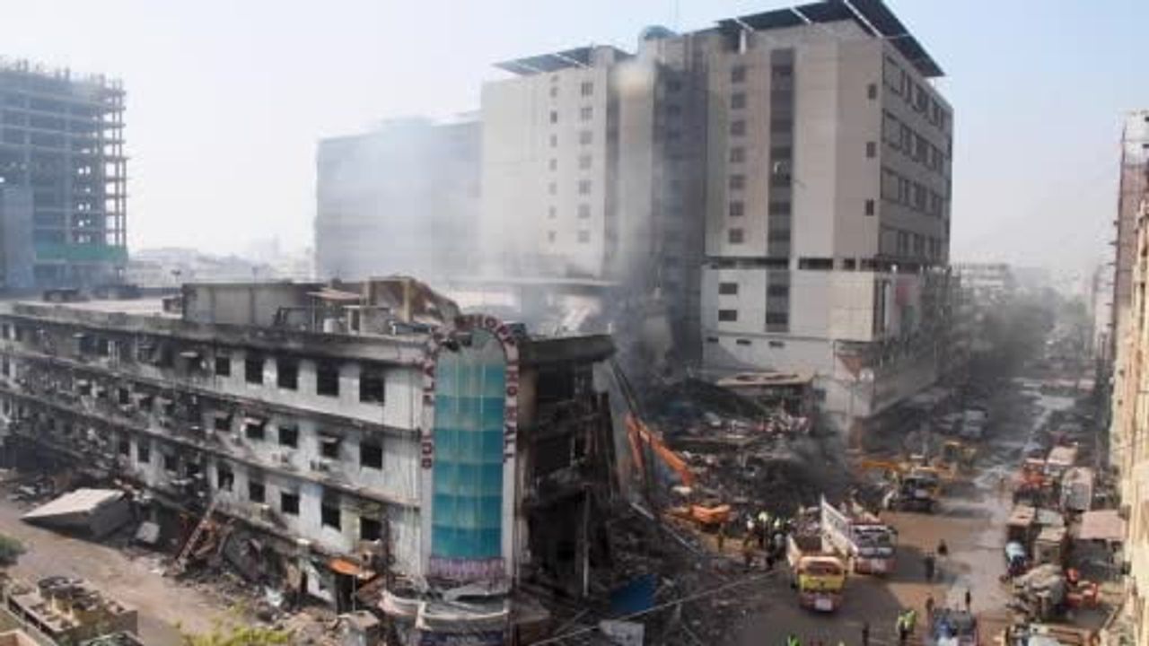 Karaçi'de Gul Plaza AVM Yangını: Can Kaybı 60'a Yükseldi