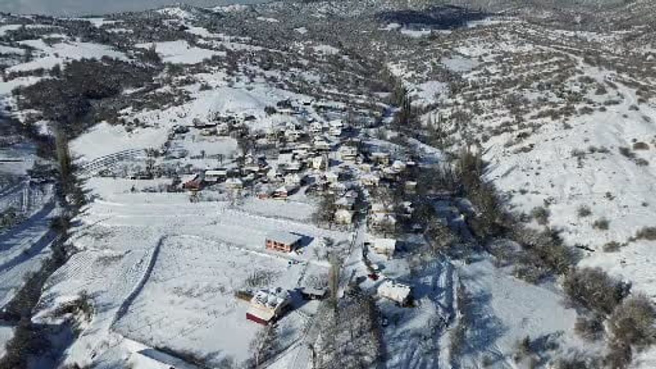 Karafakılar Köyü Bolu Göynük'te Kartpostallık Kış Manzarası