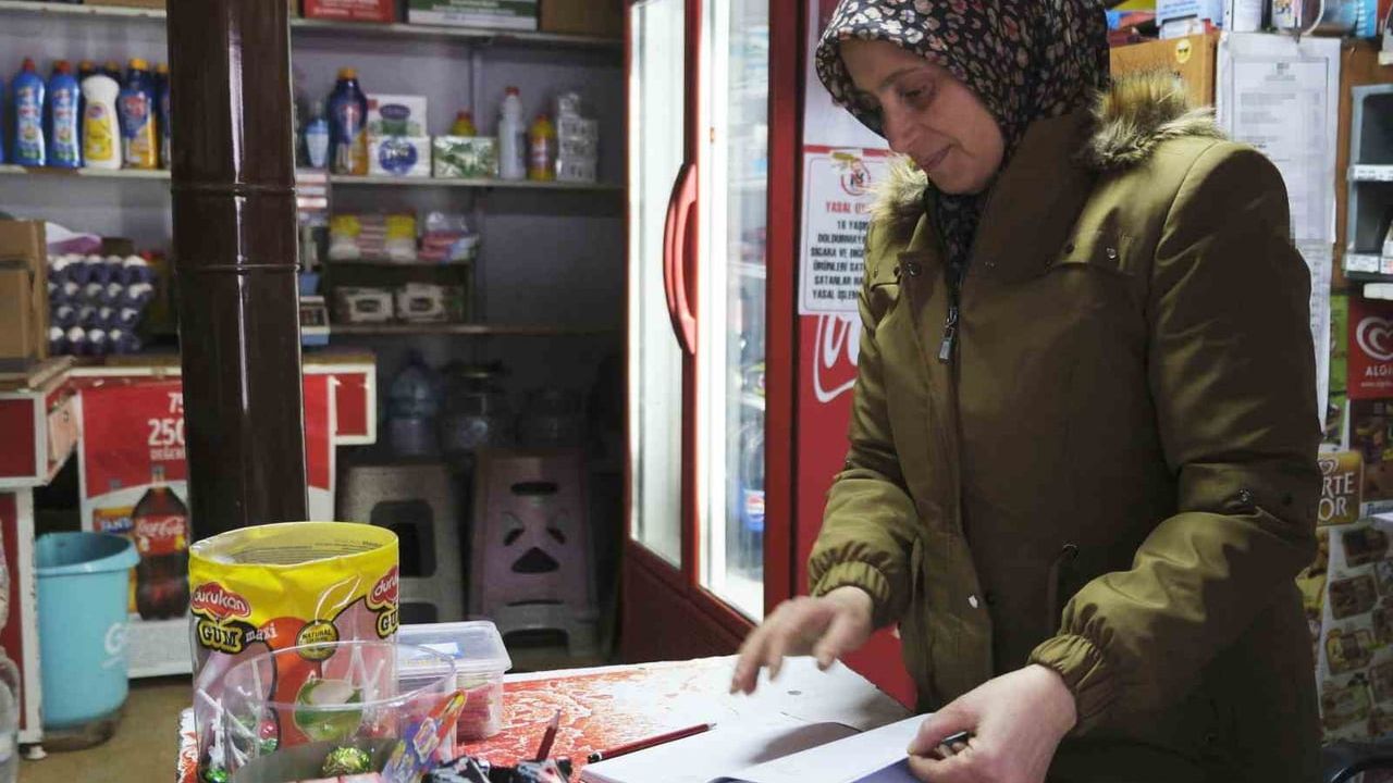 Karaman'da Hayırsever 15 Bin Liralık Veresiye Defterini Kapattı