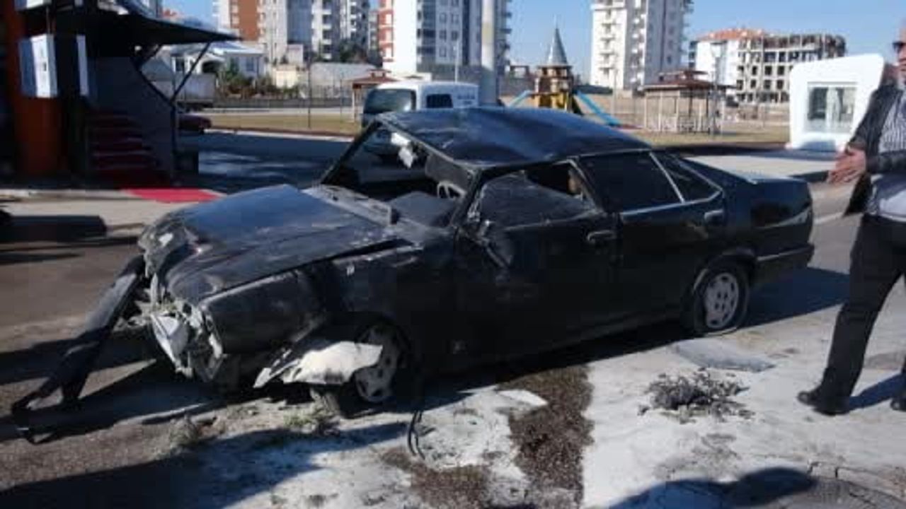 Karaman'da Telefonla Uğraşan Sürücü Takla Atan Otomobilden Yarasız Kurtuldu