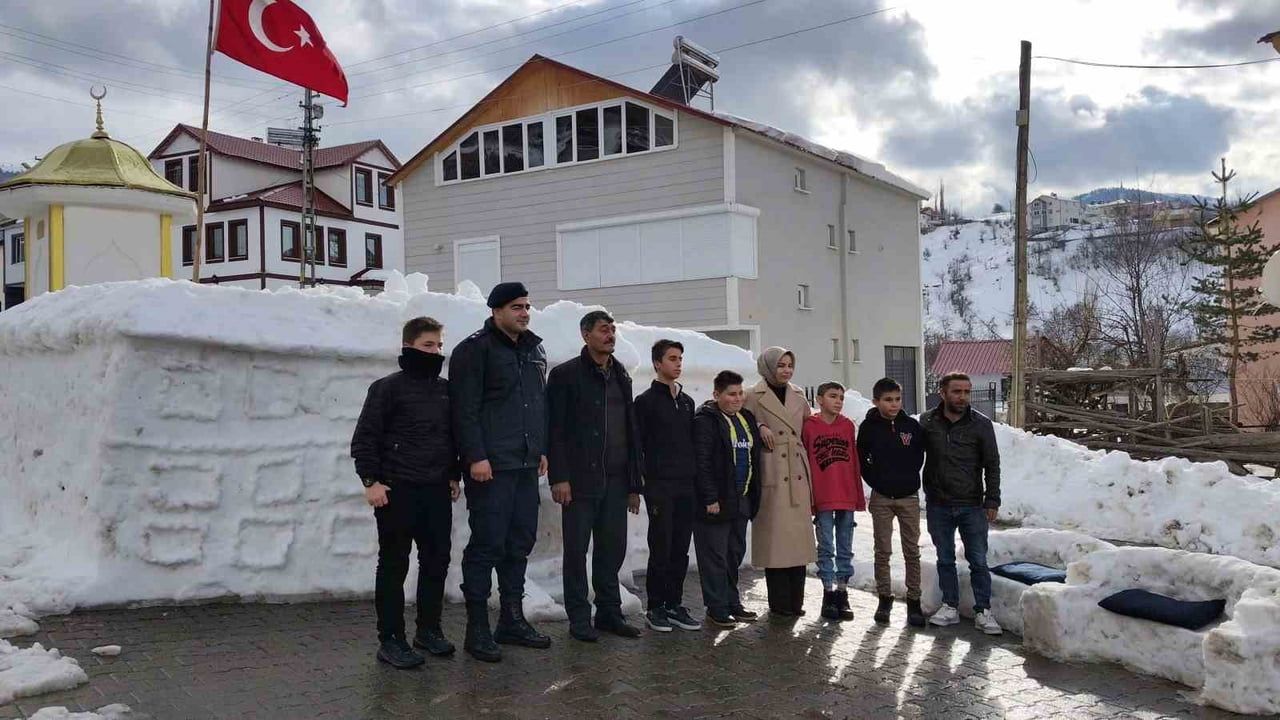 Kardan Sivas Valiliği Maketi Kızılelma Köyü'nde Ziyaretçileri Ağırlıyor