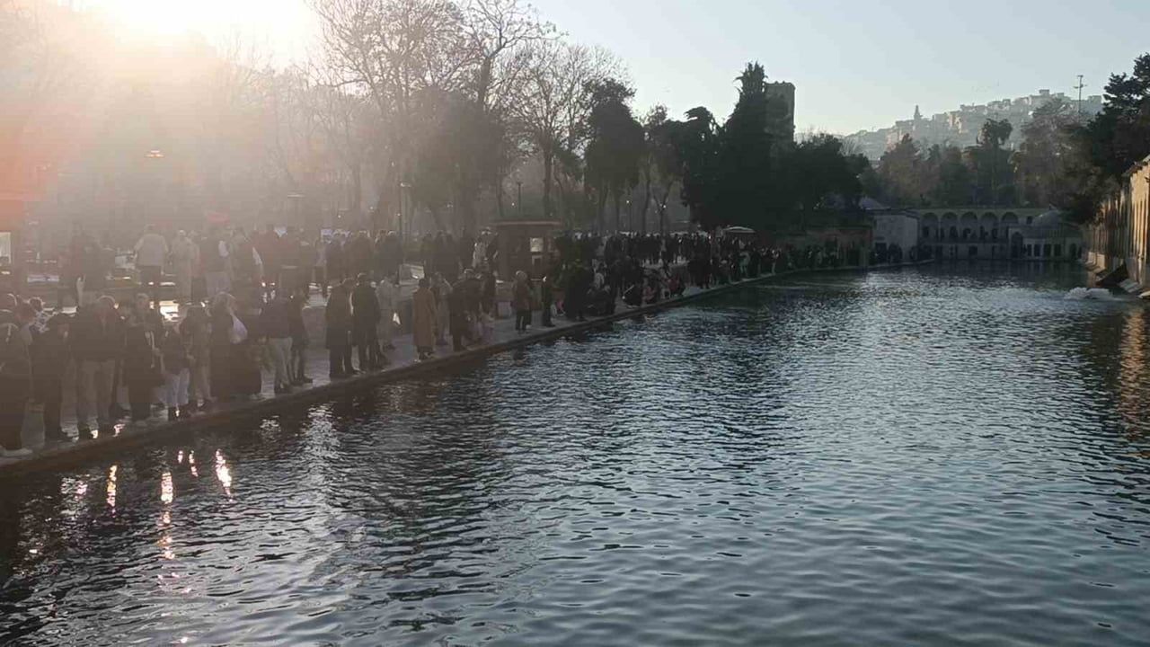 Karın Ardından Güneşin Keyfi: Şanlıurfa'da Balıklıgöl'e Akın