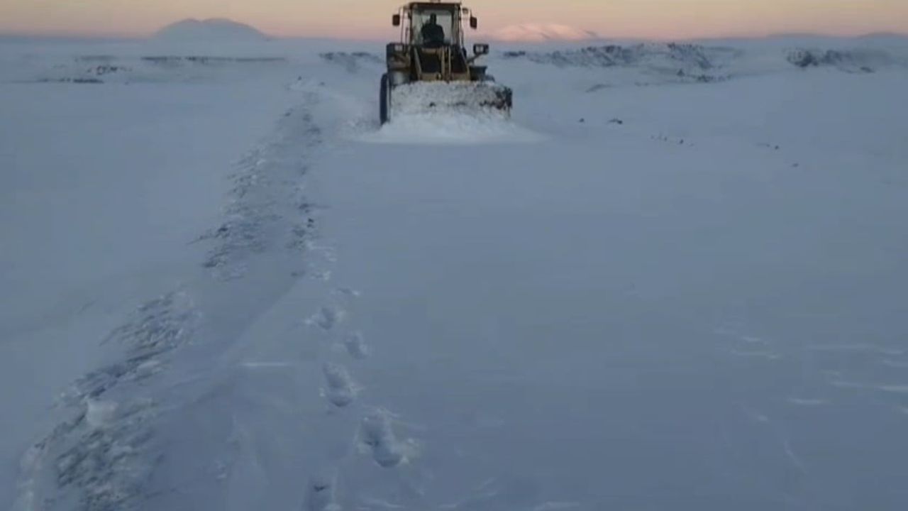 Kars’ta 130 Köy Yolu Ulaşıma Kapandı