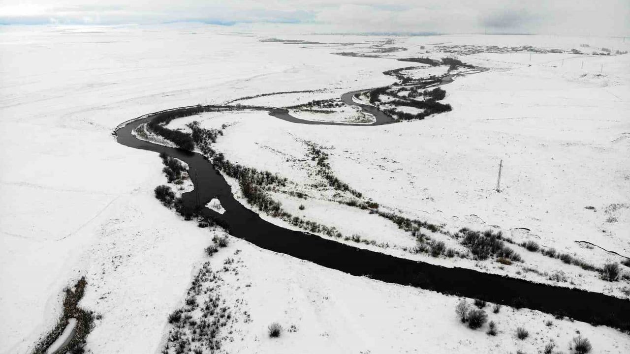 Kars'ta Karın Büyüsü: Tarım Arazileri ve Menderesl…