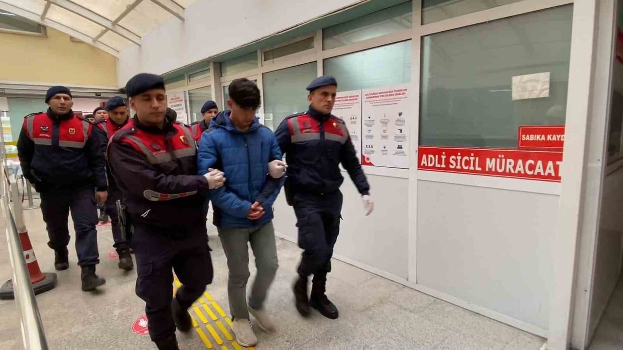 Kartepe'de Berber İsa Turgut Kulübede Baltayla Öldürüldü: Otopside 24 Yara