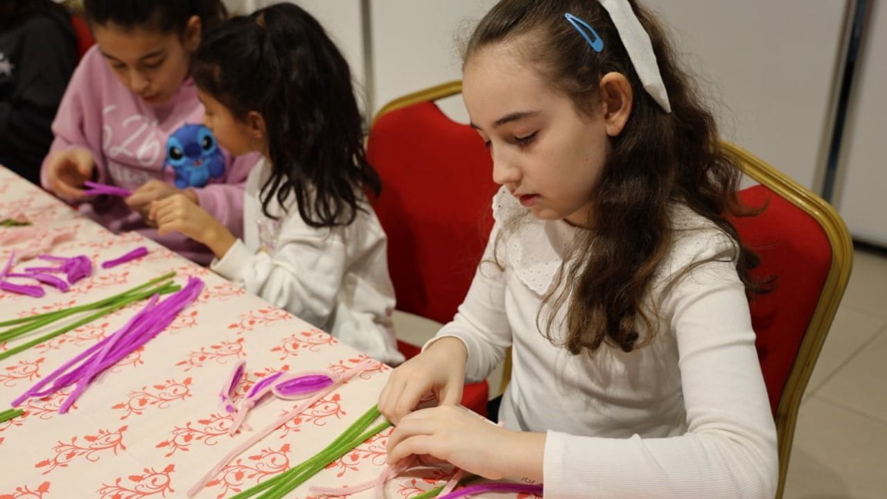 Kartepe'de Öğrenciler Yarıyıl Tatilini Sanat Atölyeleriyle Değerlendirdi