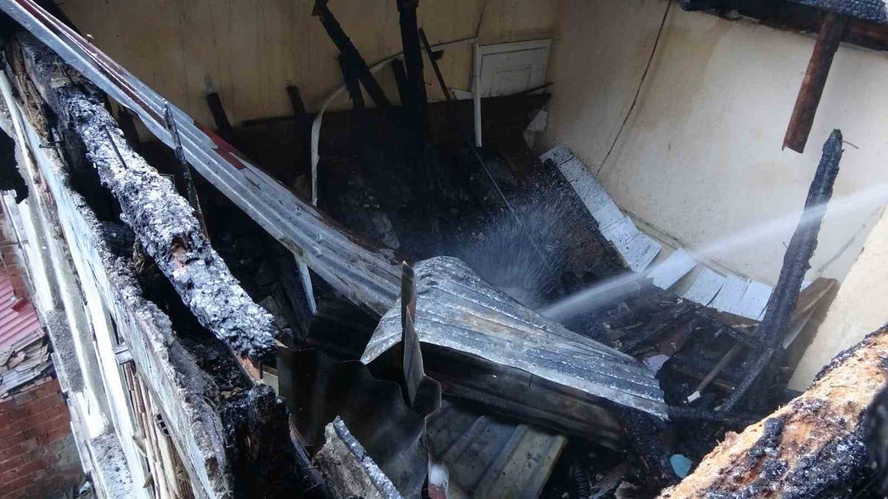 Kastamonu'da Tarihi Konakta Yangın: 3 Katlı Konak Kullanılamaz Hale Geldi