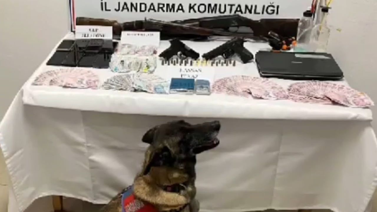 Kastamonu'da Uyuşturucu Operasyonu: 9 Gözaltı, 1 Şüpheli Aranıyor