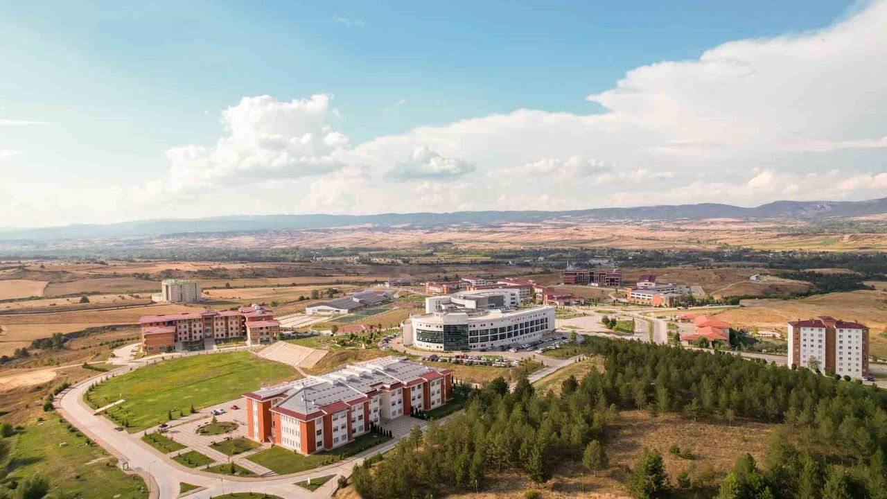 Kastamonu Üniversitesi'ne TÜBİTAK Desteği: Grafen Oksit Tabanlı Kompozit ve Kemosensör Projesi