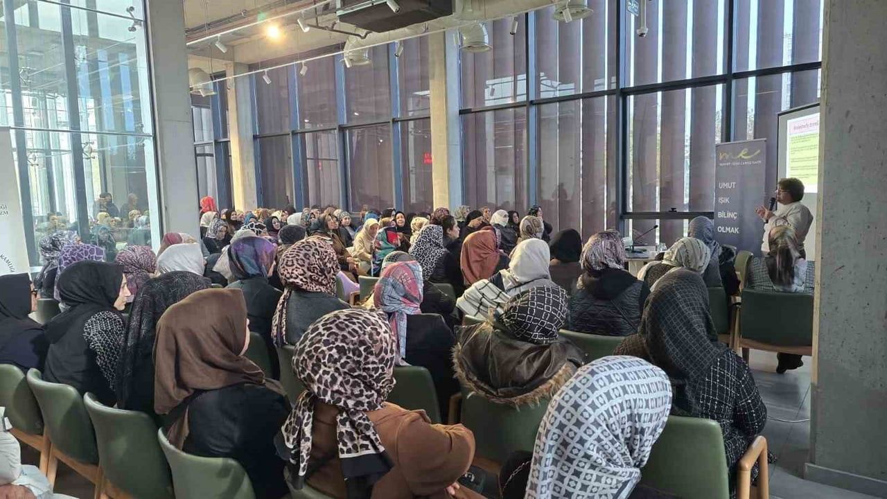 Kayapınar İlçe Halk Kütüphanesi 2025'te 346 bin 65 Kullanıcı Ağırladı