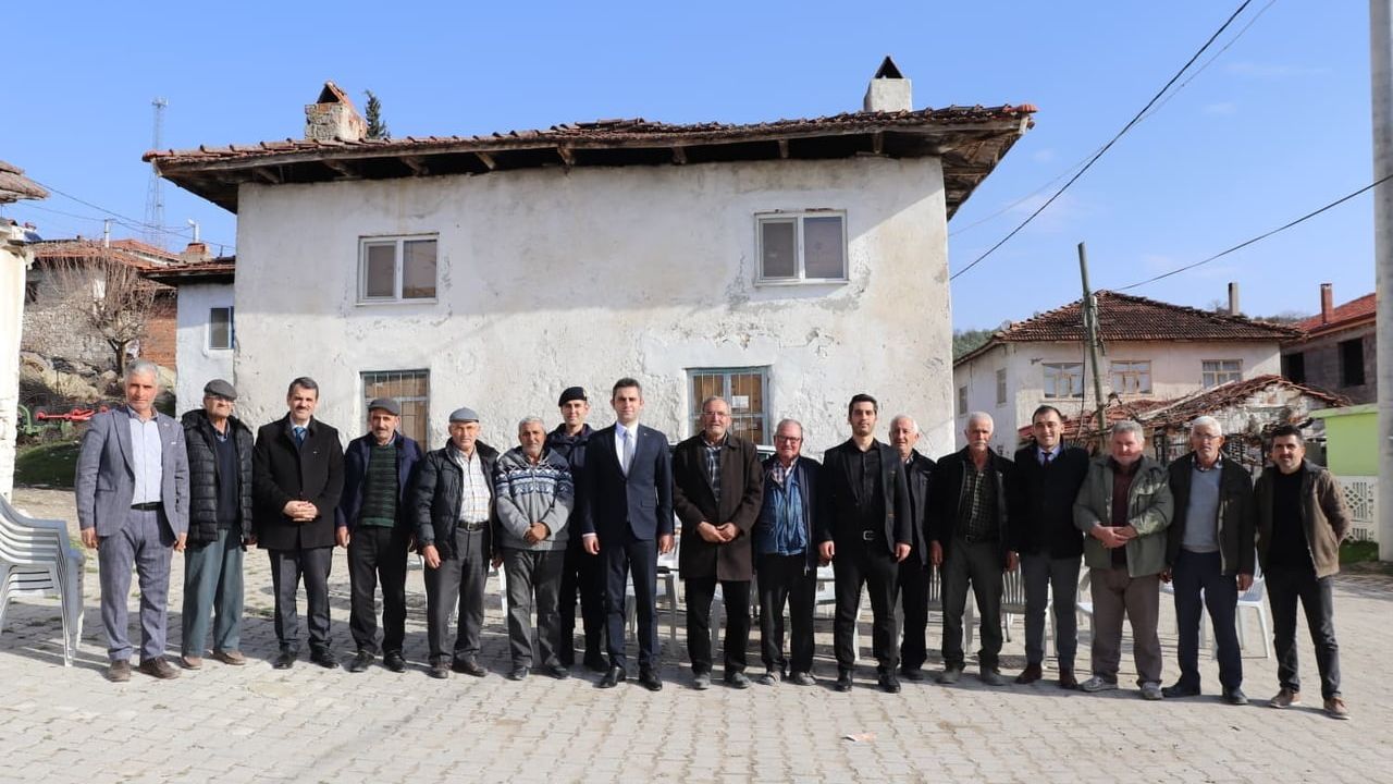 Kaymakam Mücahit Enes Yıldız Çamlıca İlköğretim Okulu'nda Öğrencilerle Ders İşledi