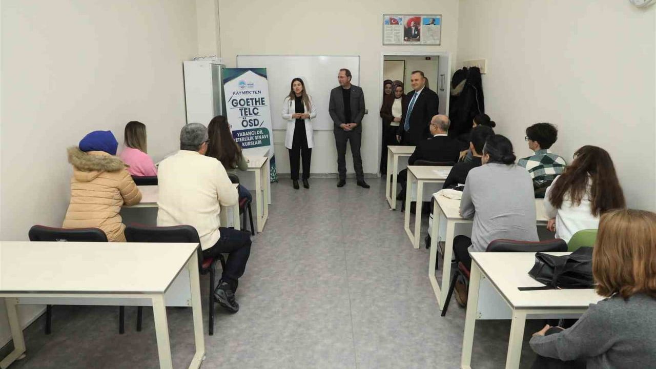 KAYMEK Almanca Kursiyerleri TELC-GOETHE-ÖSD Belgelerini Aldı