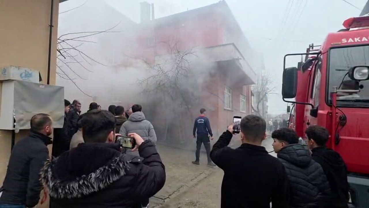 Kaynarca'da Ev Yangını: Konak Mahallesi'nde Alt Katta Maddi Hasar