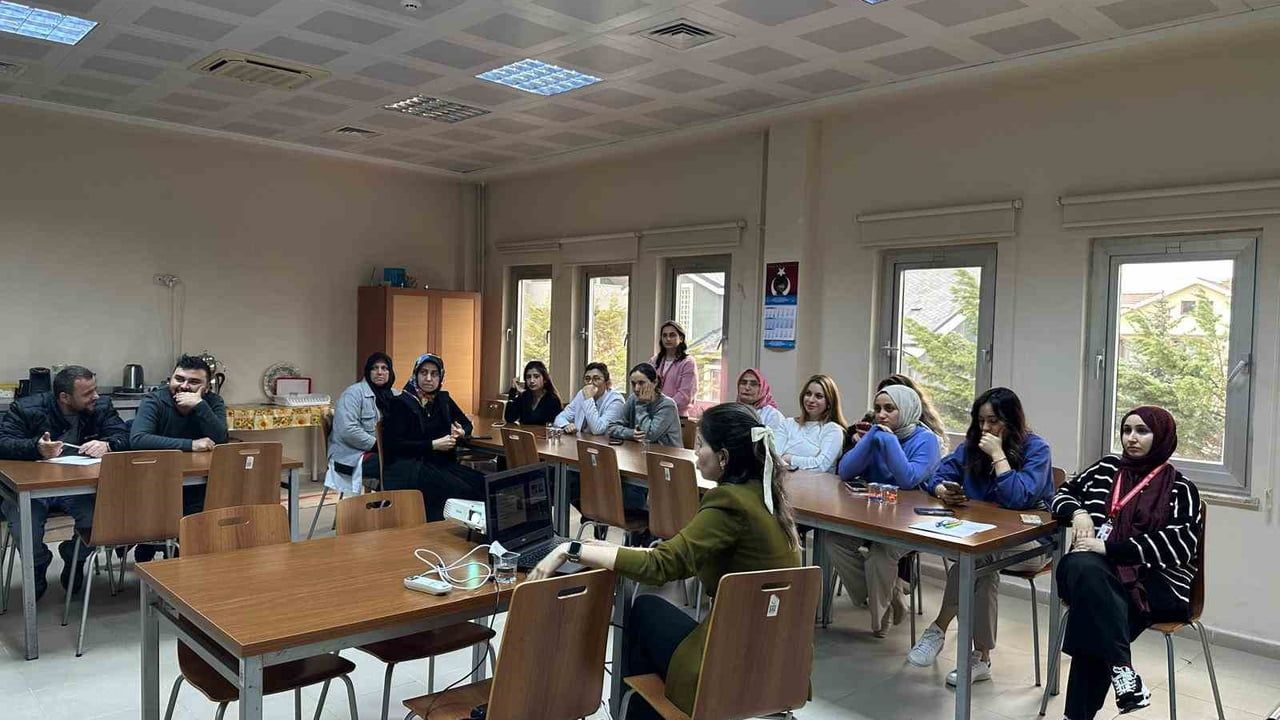 Kaynaşlı'da Verem (Tüberküloz) Hizmet İçi Eğitimi