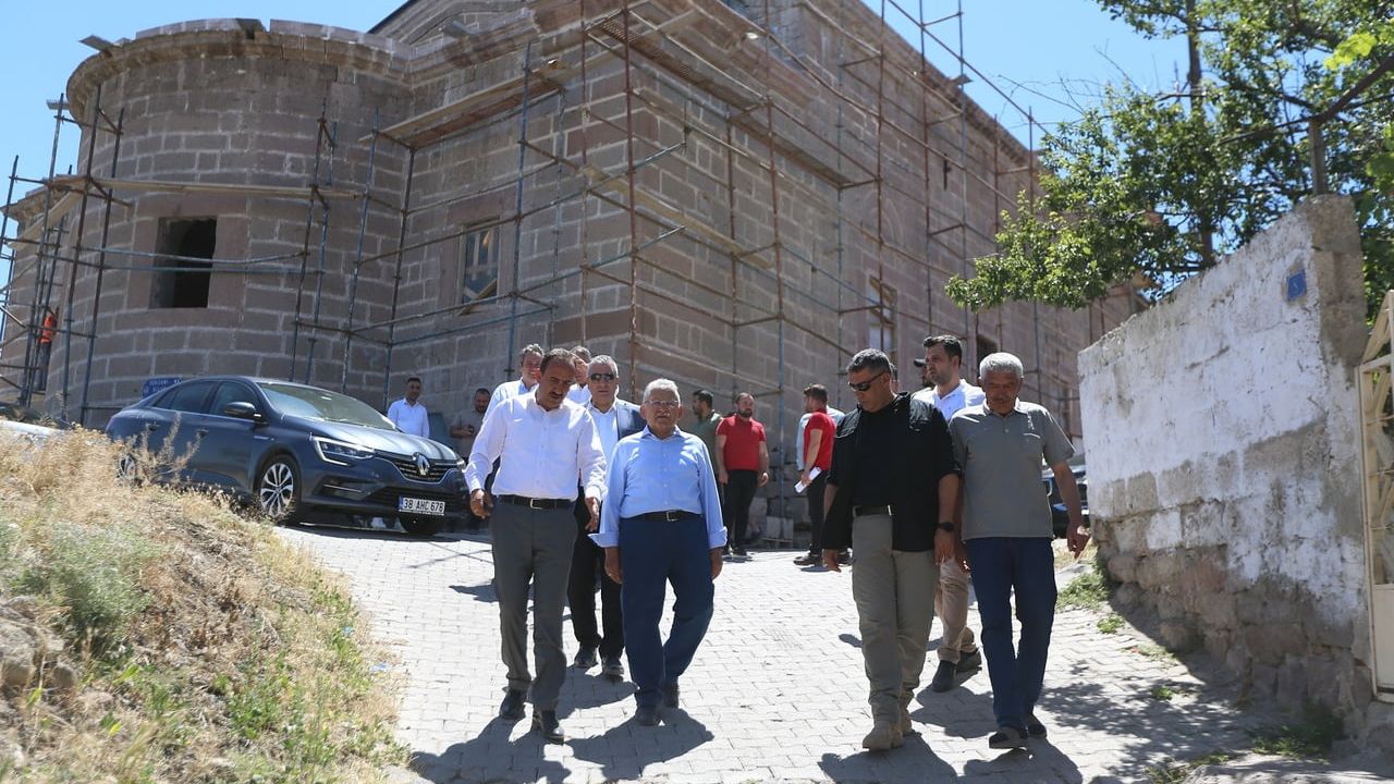 Kayseri Büyükşehir Belediyesi 2025'te Tarihi Mirası Koruyor: Restorasyon ve Kazı Hamleleri