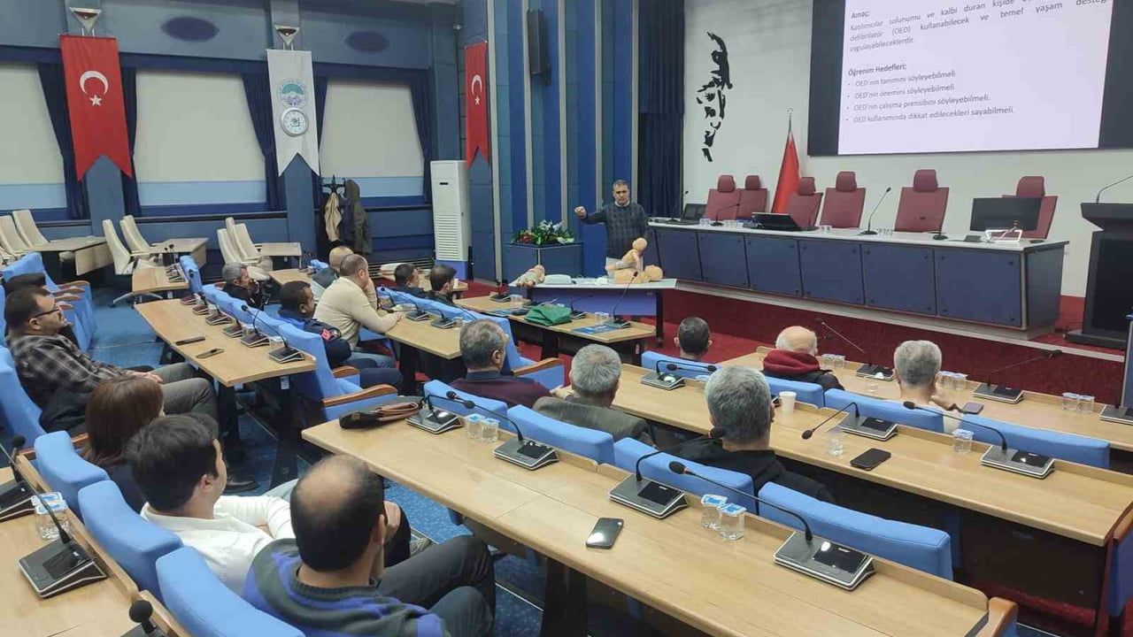 Kayseri Büyükşehir’den Personele Sertifikalı İlk Yardım Eğitimi