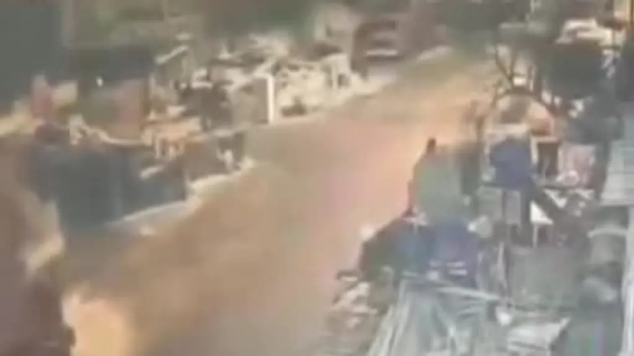 Kayseri'de 250 bin TL'lik hurda hırsızlığı: 2 kişi tutuklandı