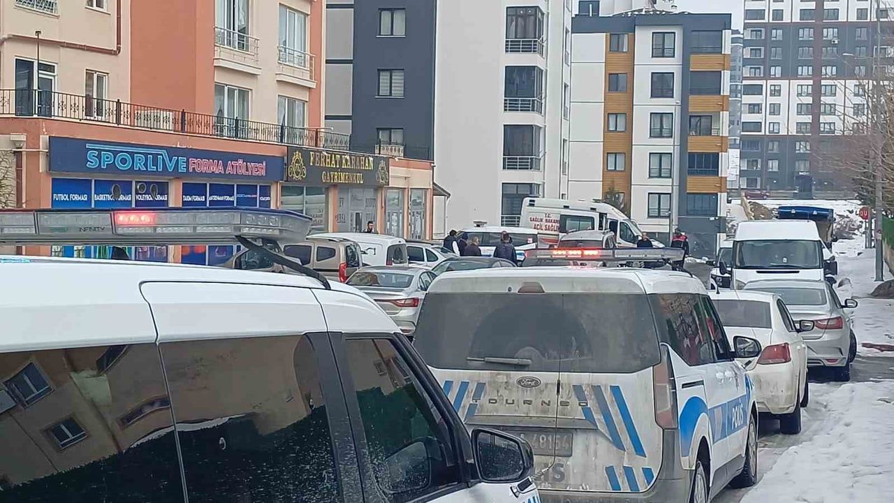 Kayseri'de Duş Sonrası Fenalaşan 17 Yaşındaki Genç Hayatını Kaybetti