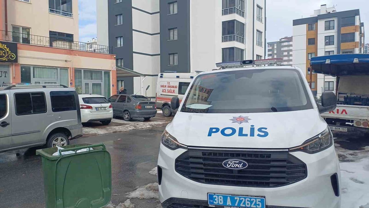 Kayseri'de duş sonrası fenalaşan 17 yaşındaki Talha Altuntaş toprağa verildi