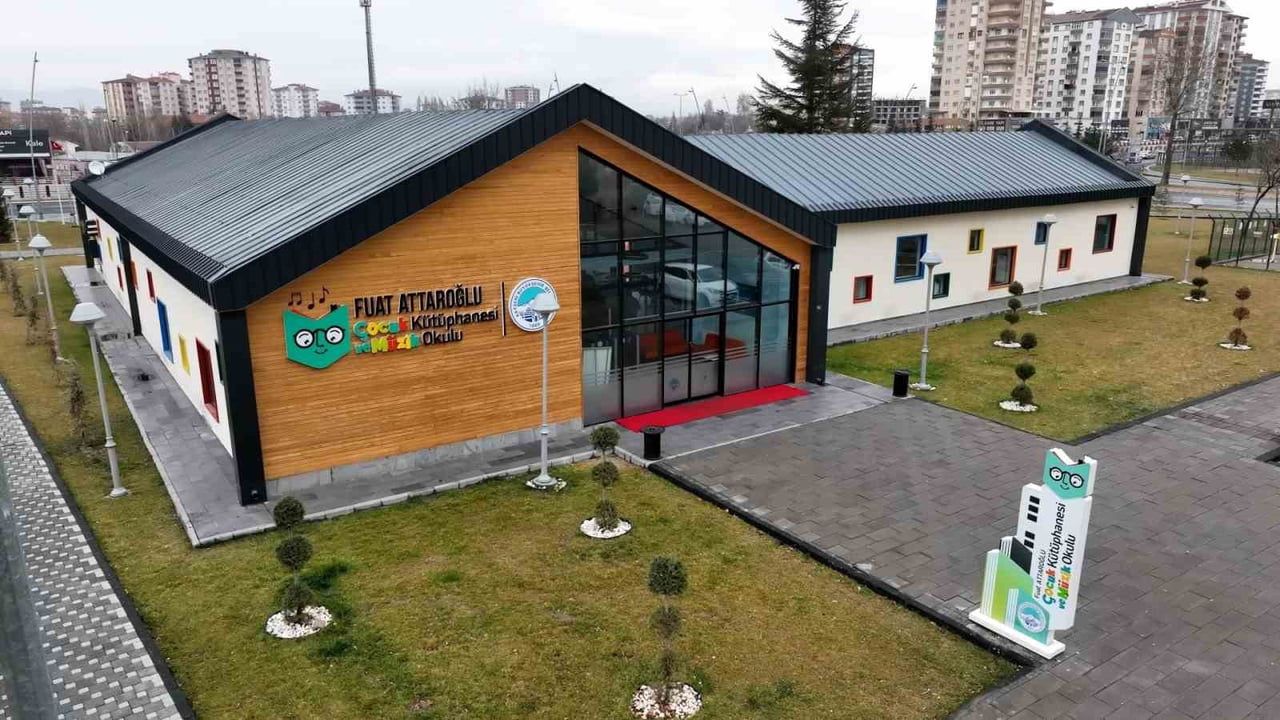 Kayseri'de Fuat Attaroğlu Çocuk Kütüphanesi ve Müzik Okulu'nda Coşkulu Yarıyıl Etkinlikleri