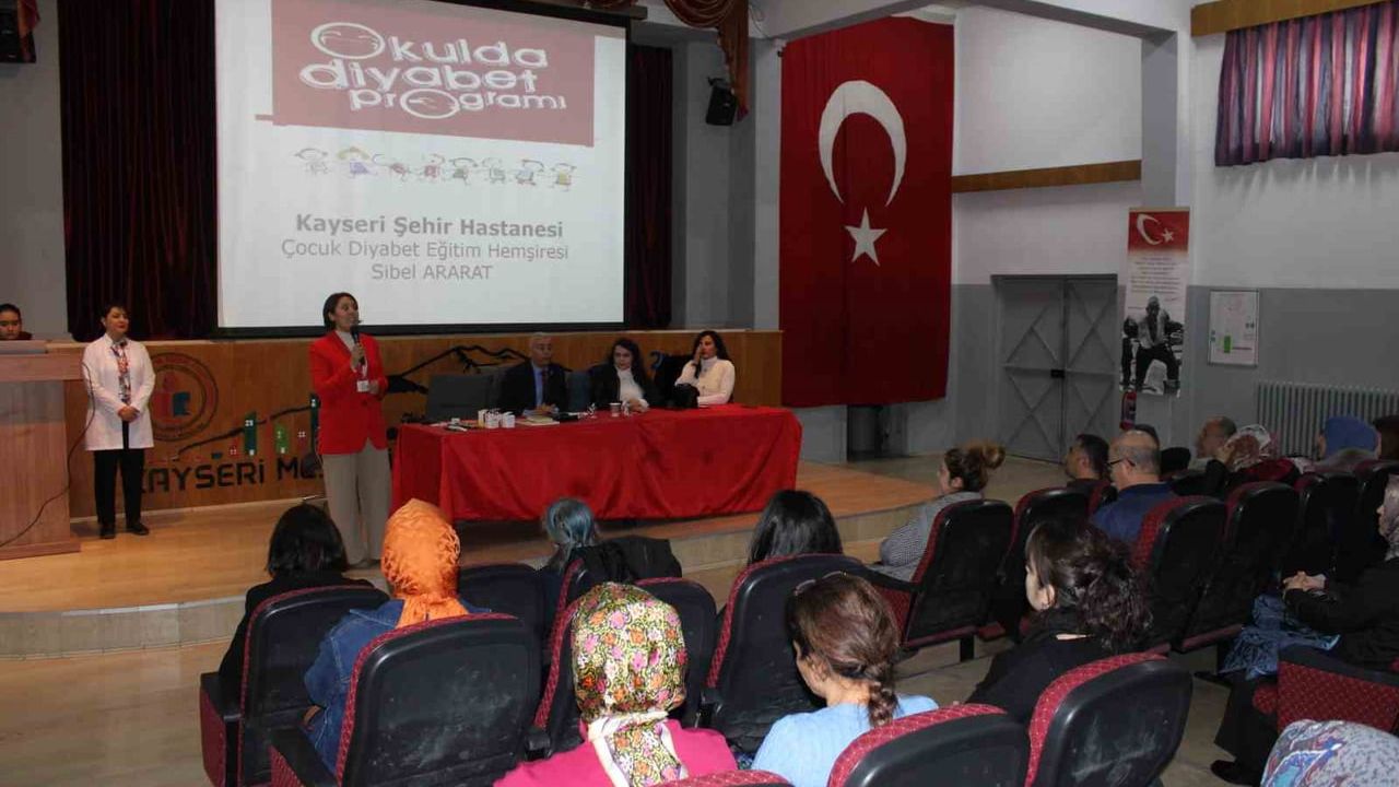 Kayseri'de Öğretmenlere Uygulamalı İnsülin ve Glukagon Eğitimi