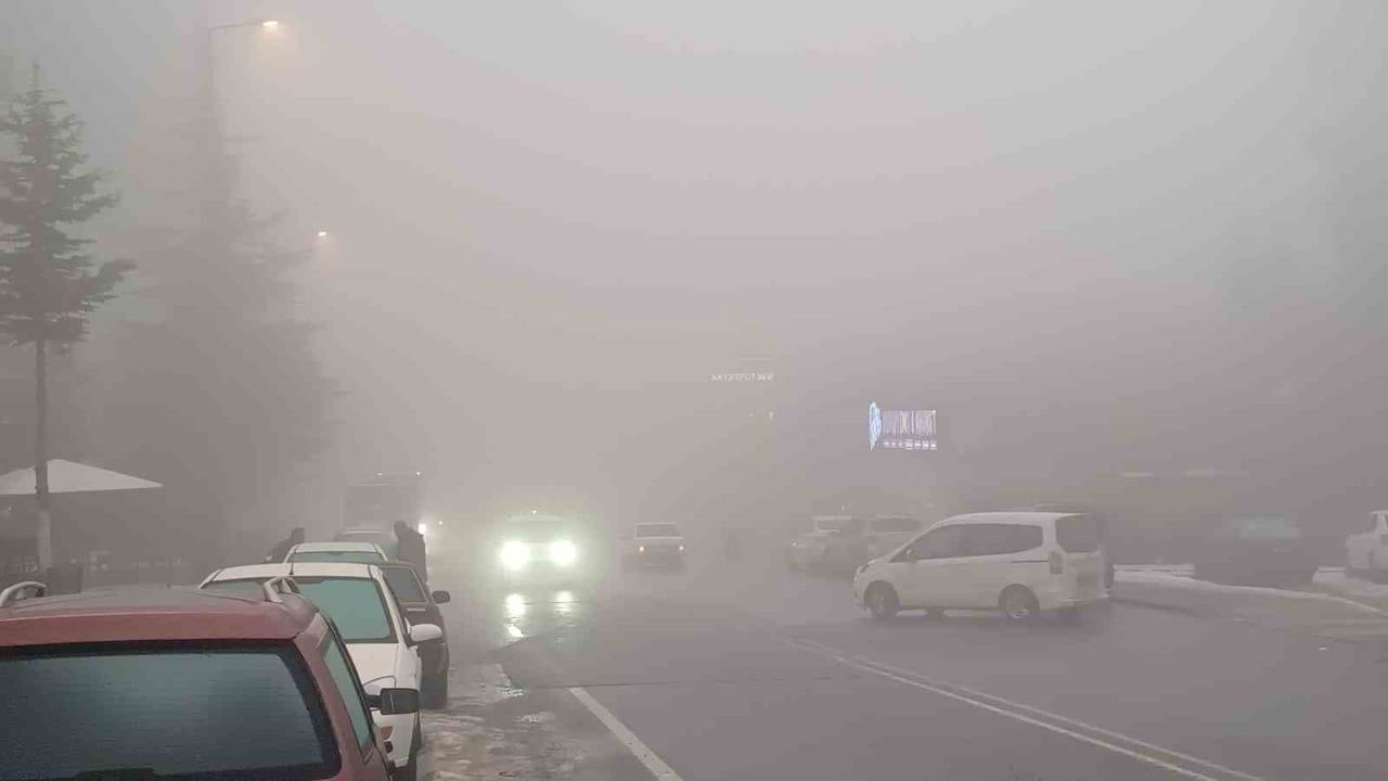Kayseri'de Yoğun Sis: Görüş Mesafesi 25 Metreye Düştü