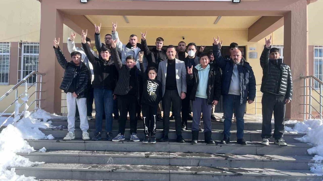 Kayseri Ülkü Ocakları'ndan Sağlık Hamlesi: Yaklaşık 2 Bin Öğrenci Tarandı