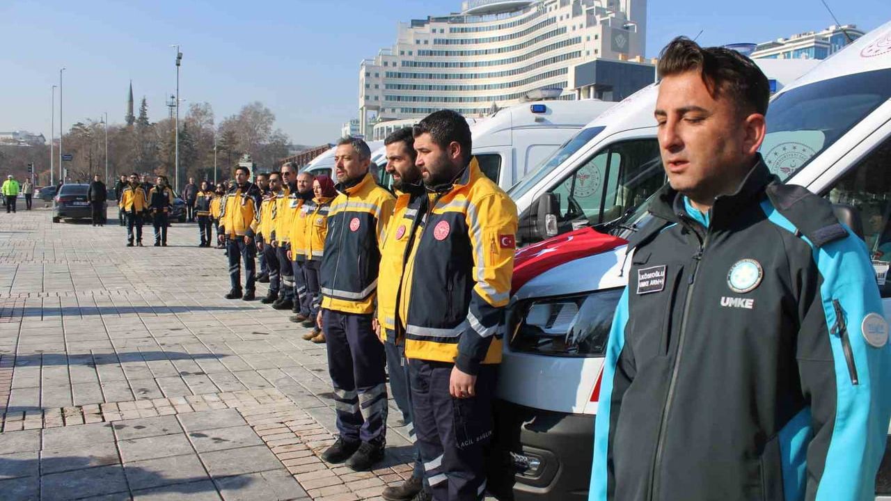 Kayseri'ye 12 Yeni Ambulans Teslim Edildi — Ambulans Sayısı 98'e Yükseldi