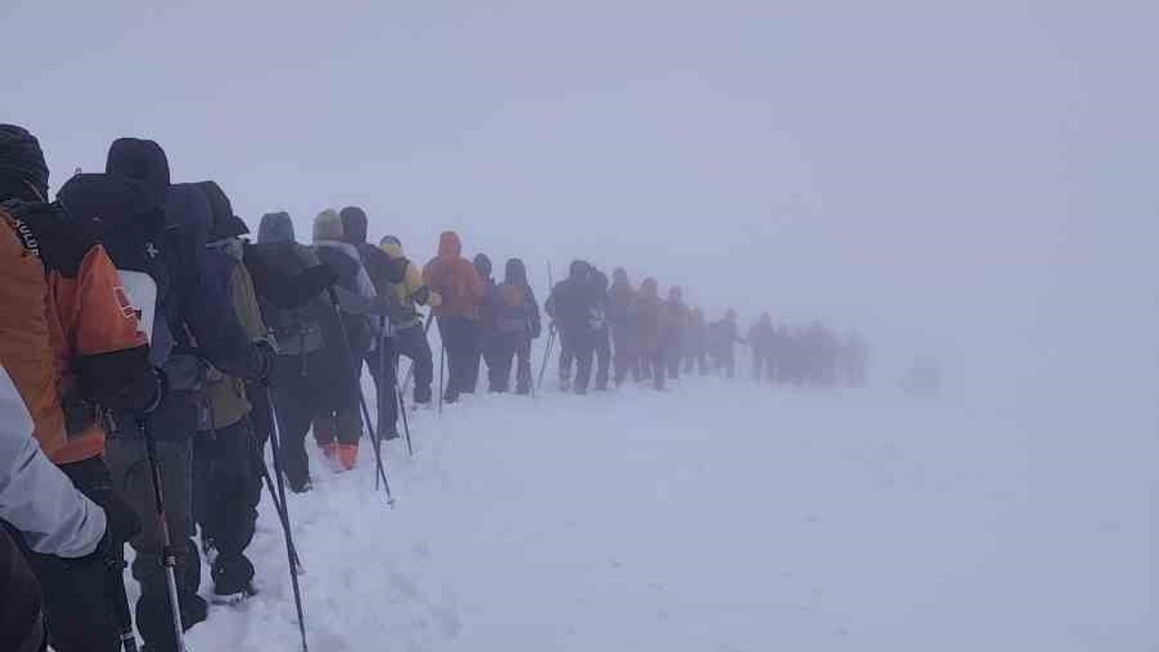 Kazıkbeli Savaşı Anısına Honaz Dağı Zirve Tırmanış…