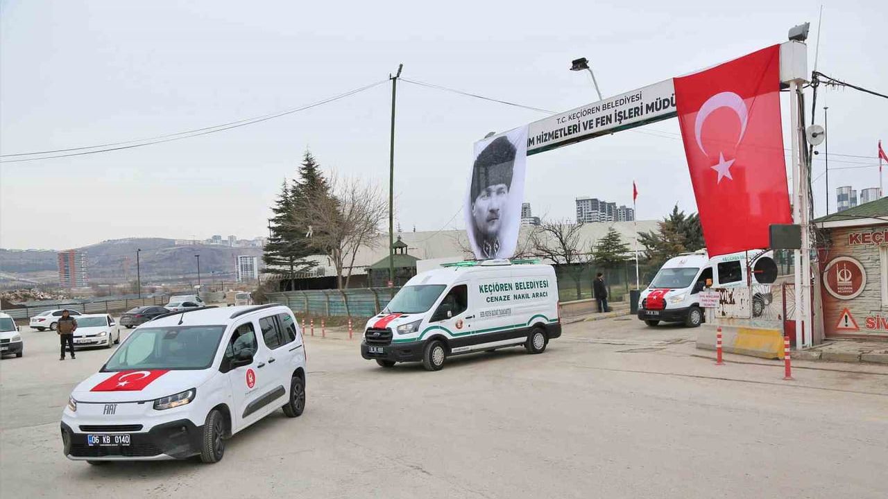 Keçiören Belediyesi'nden Türk Bayrağına Konvoylu Tepki