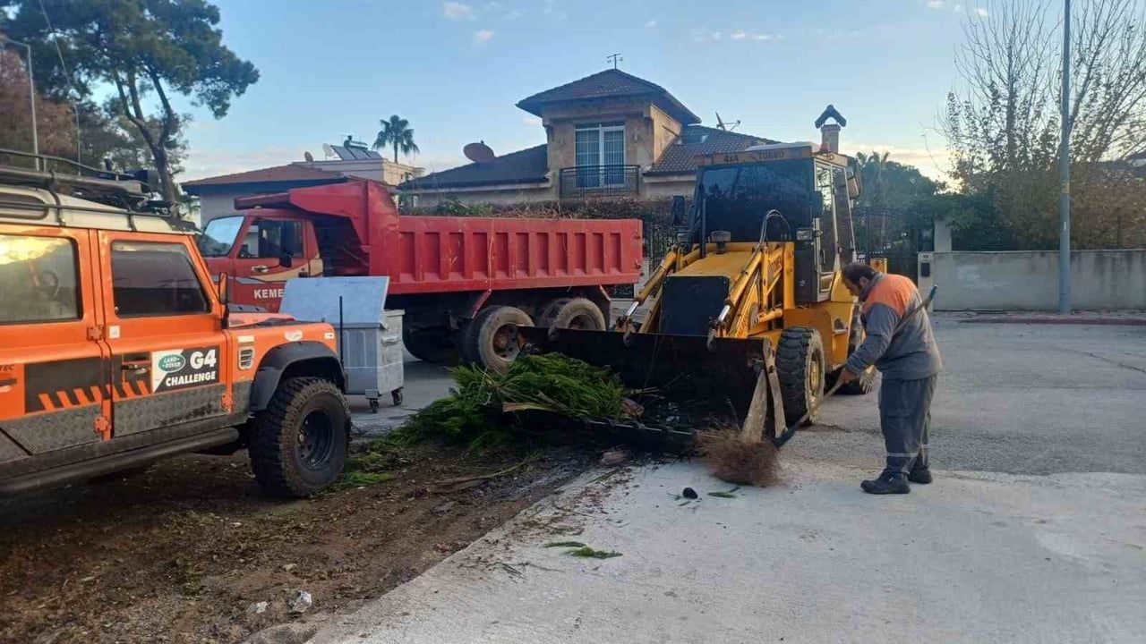 Kemer'de 2025'te 7 bin 111 Ton Atık Toplandı